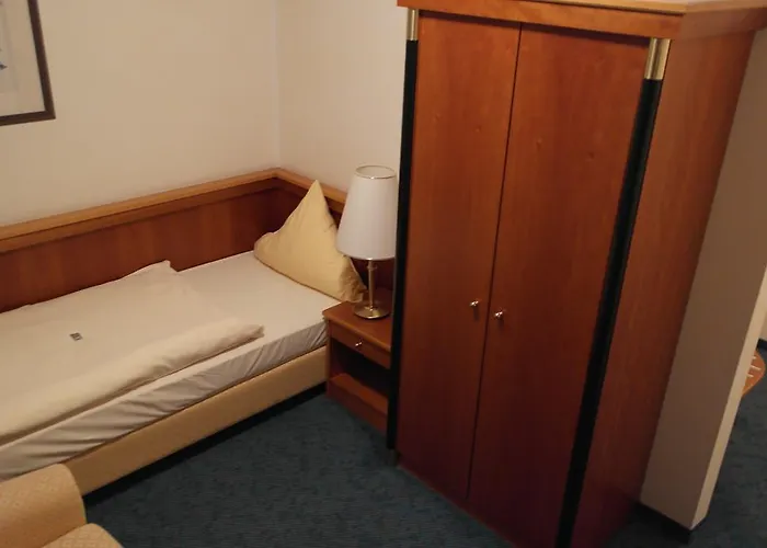 乔恩之家酒店 酒店 朗根费尔德