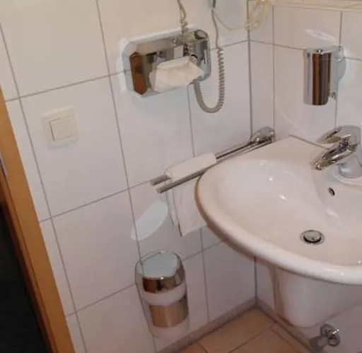 乔恩之家酒店 3* 朗根费尔德